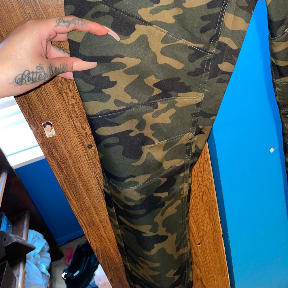 Pants - Picture 5 of 13